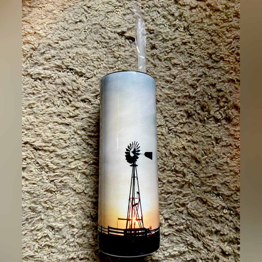 20 oz tumbler with windmill picture